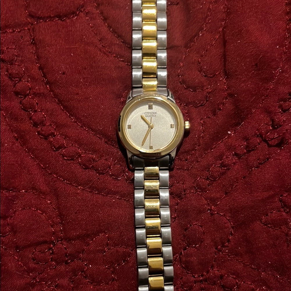 Citizens Quartz Women’s watch 1032-S77121 Gold and Silver Tone